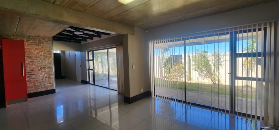 To Let 5 Bedroom Property for Rent in Parklands North Western Cape